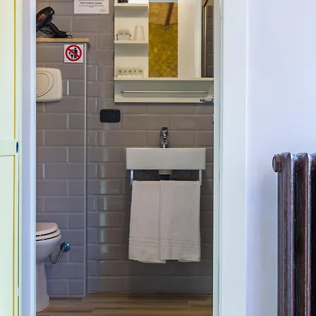 Domus Avi - Casa de hóspedes Roma