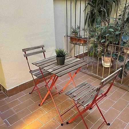 Domus Avi - Guest house Rome