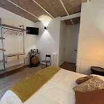 Domus Avi - Pensión Roma