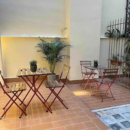 Πανσιόν Domus Avi - 4*
